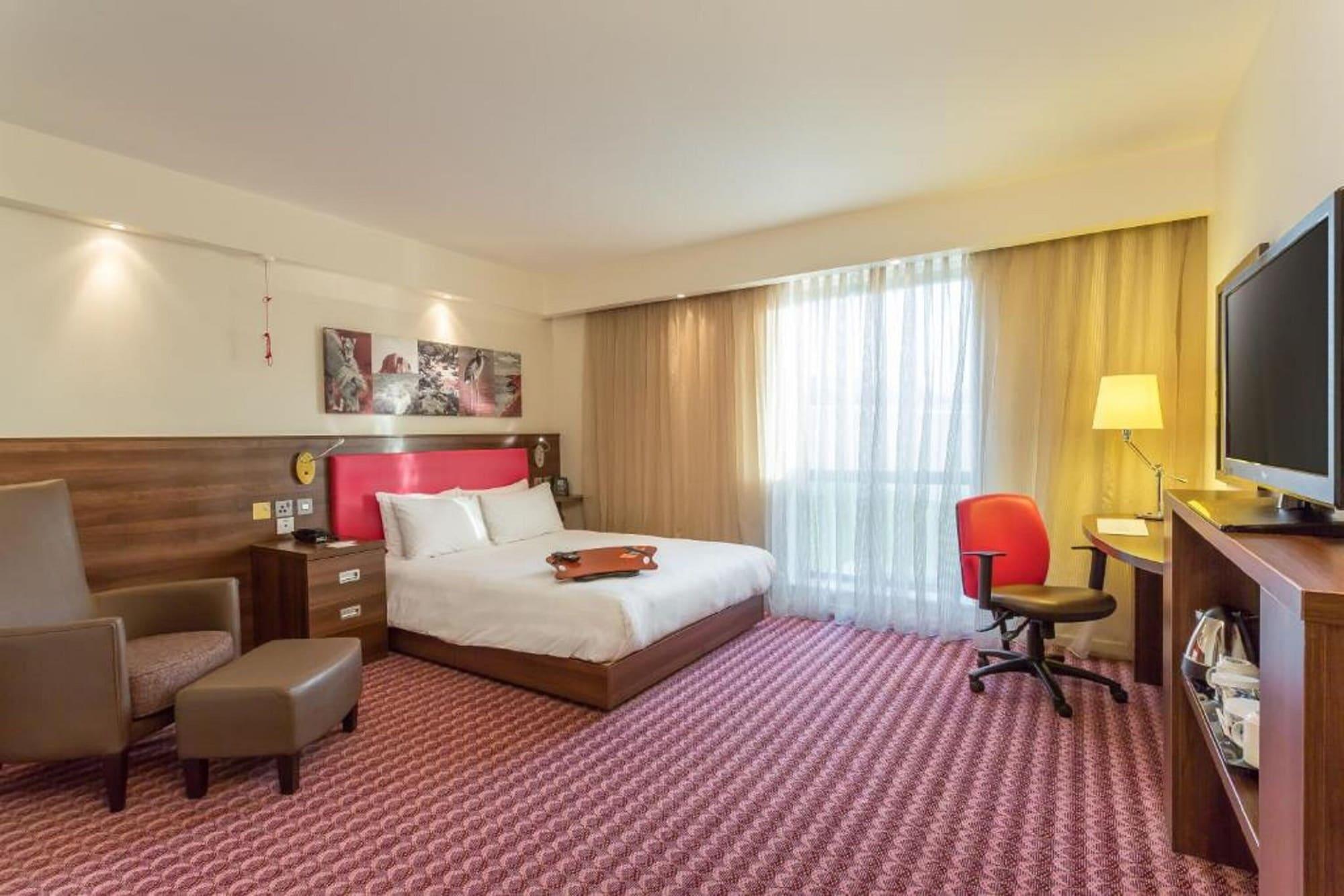 Hampton By Hilton Exeter Airport Hotel Woodbury Екстериор снимка