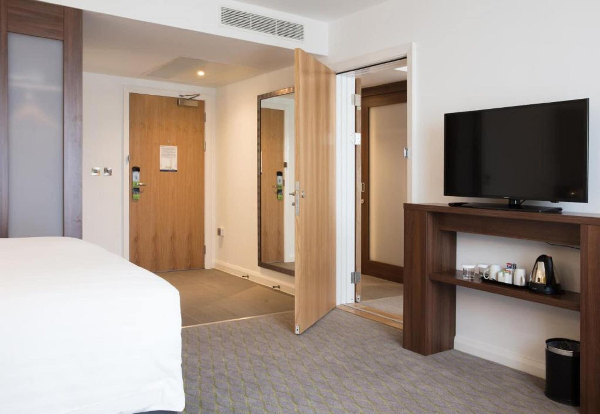 Hampton By Hilton Exeter Airport Hotel Woodbury Екстериор снимка