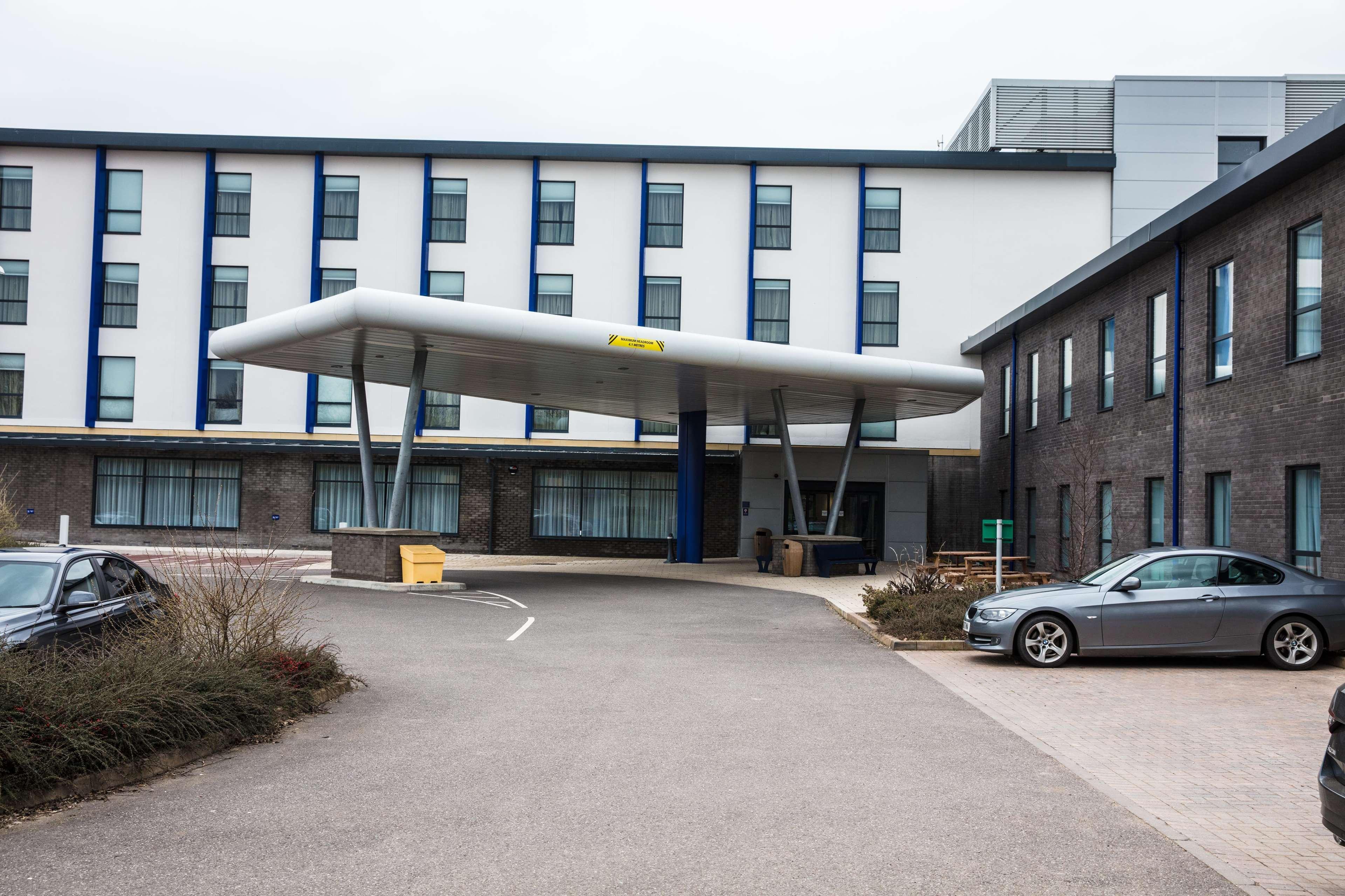 Hampton By Hilton Exeter Airport Hotel Woodbury Екстериор снимка