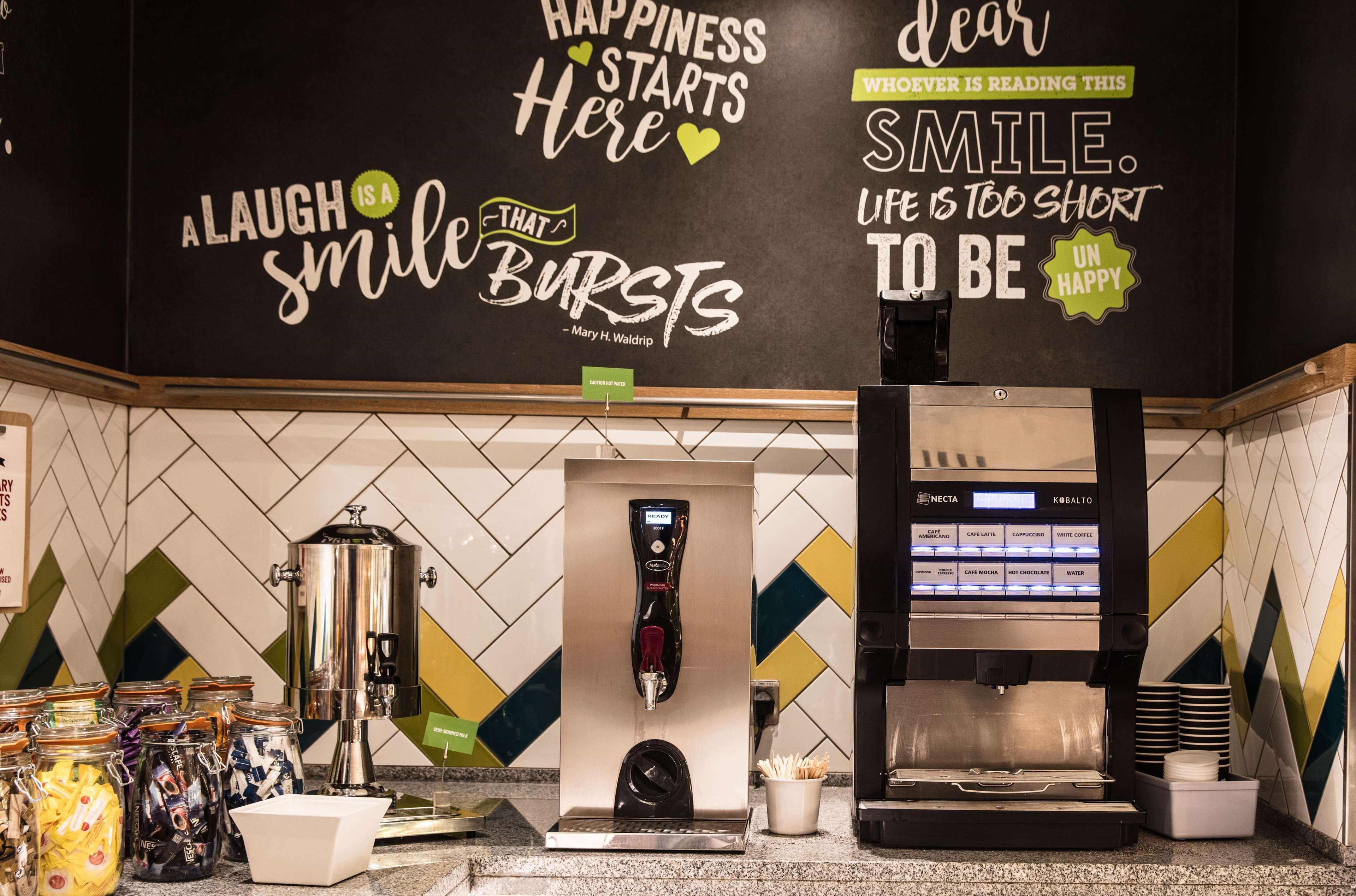 Hampton By Hilton Exeter Airport Hotel Woodbury Екстериор снимка