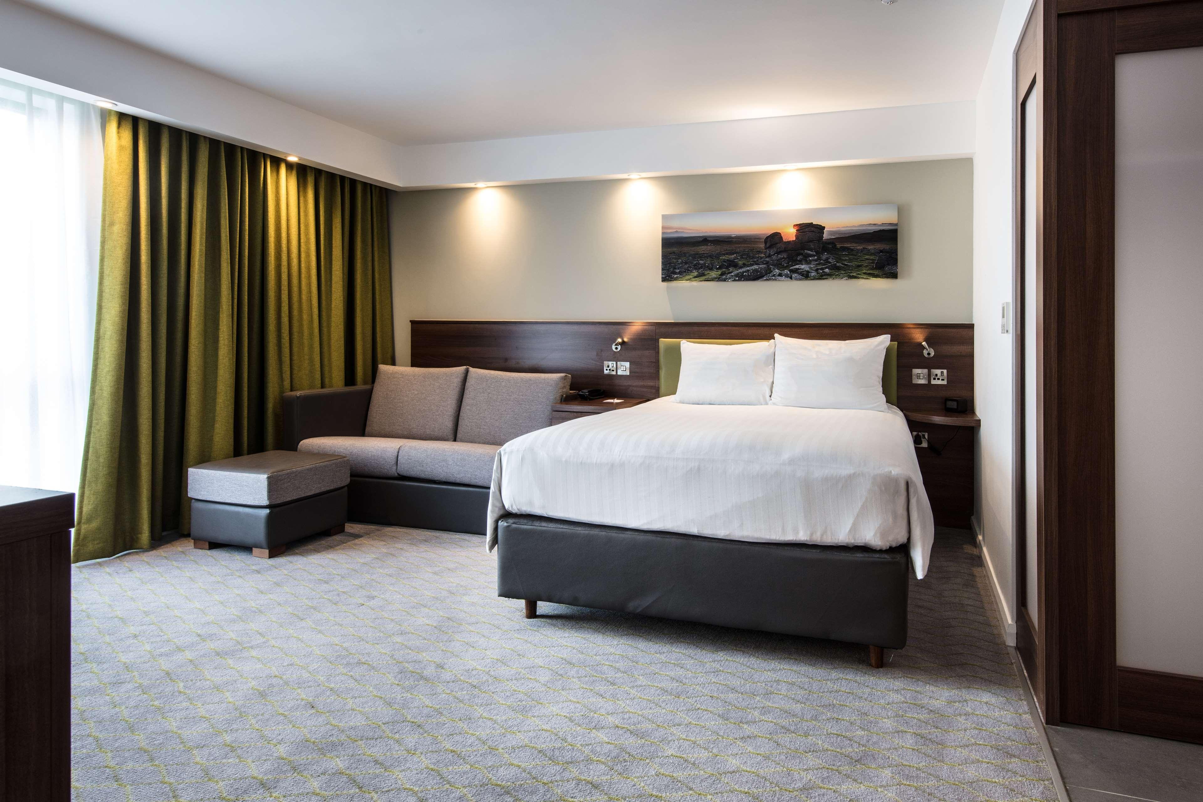 Hampton By Hilton Exeter Airport Hotel Woodbury Екстериор снимка