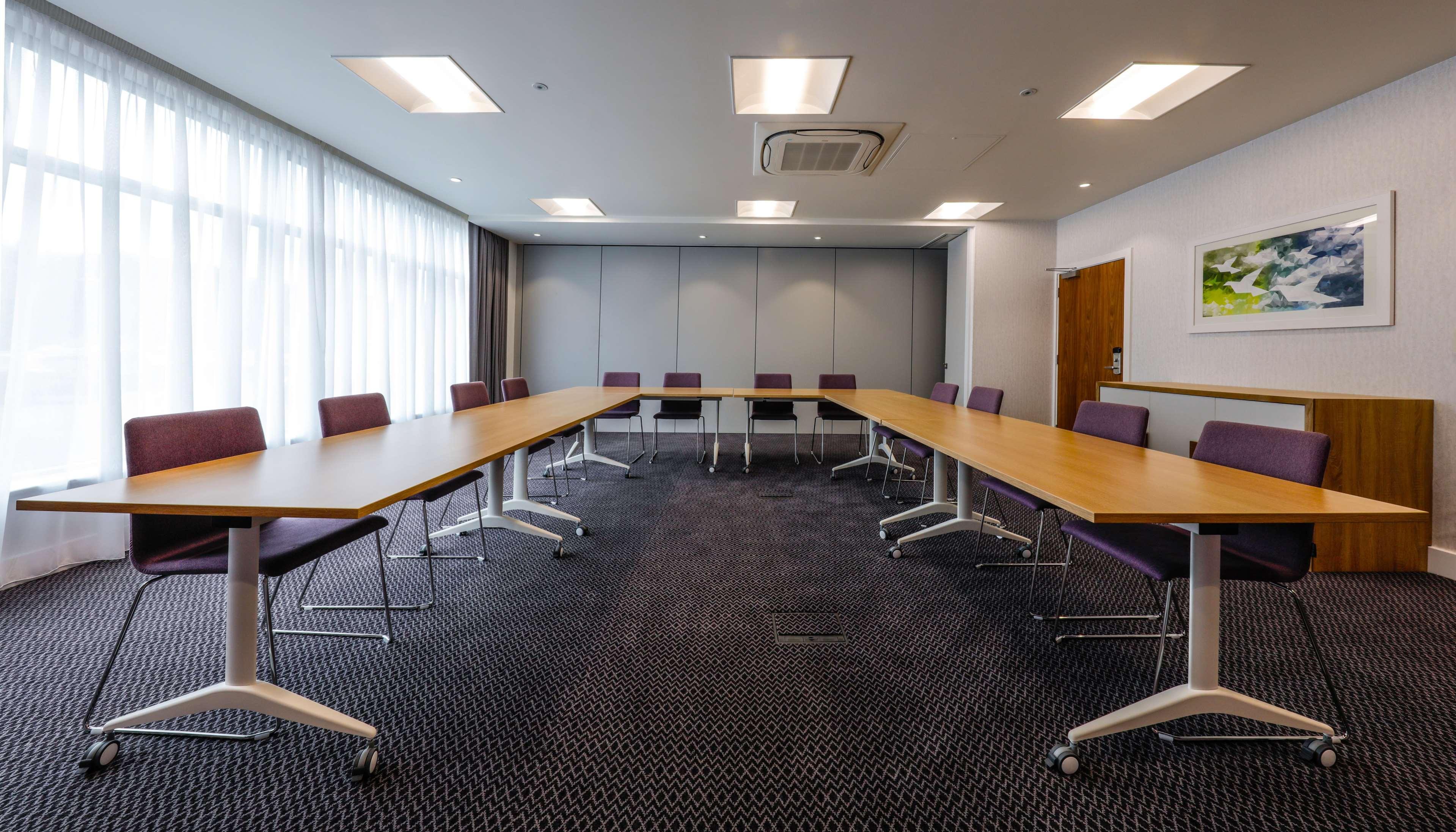 Hampton By Hilton Exeter Airport Hotel Woodbury Екстериор снимка