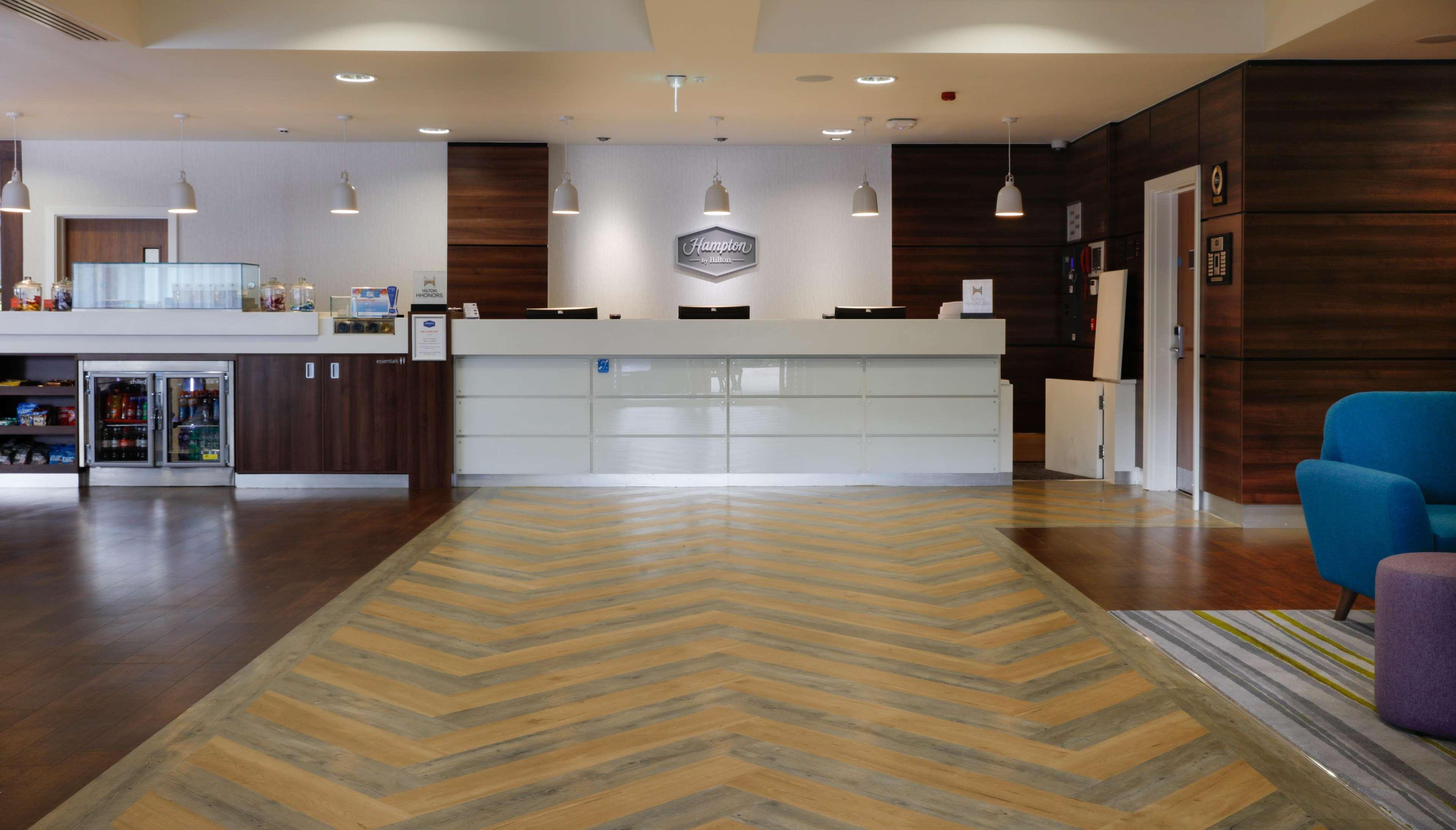 Hampton By Hilton Exeter Airport Hotel Woodbury Екстериор снимка