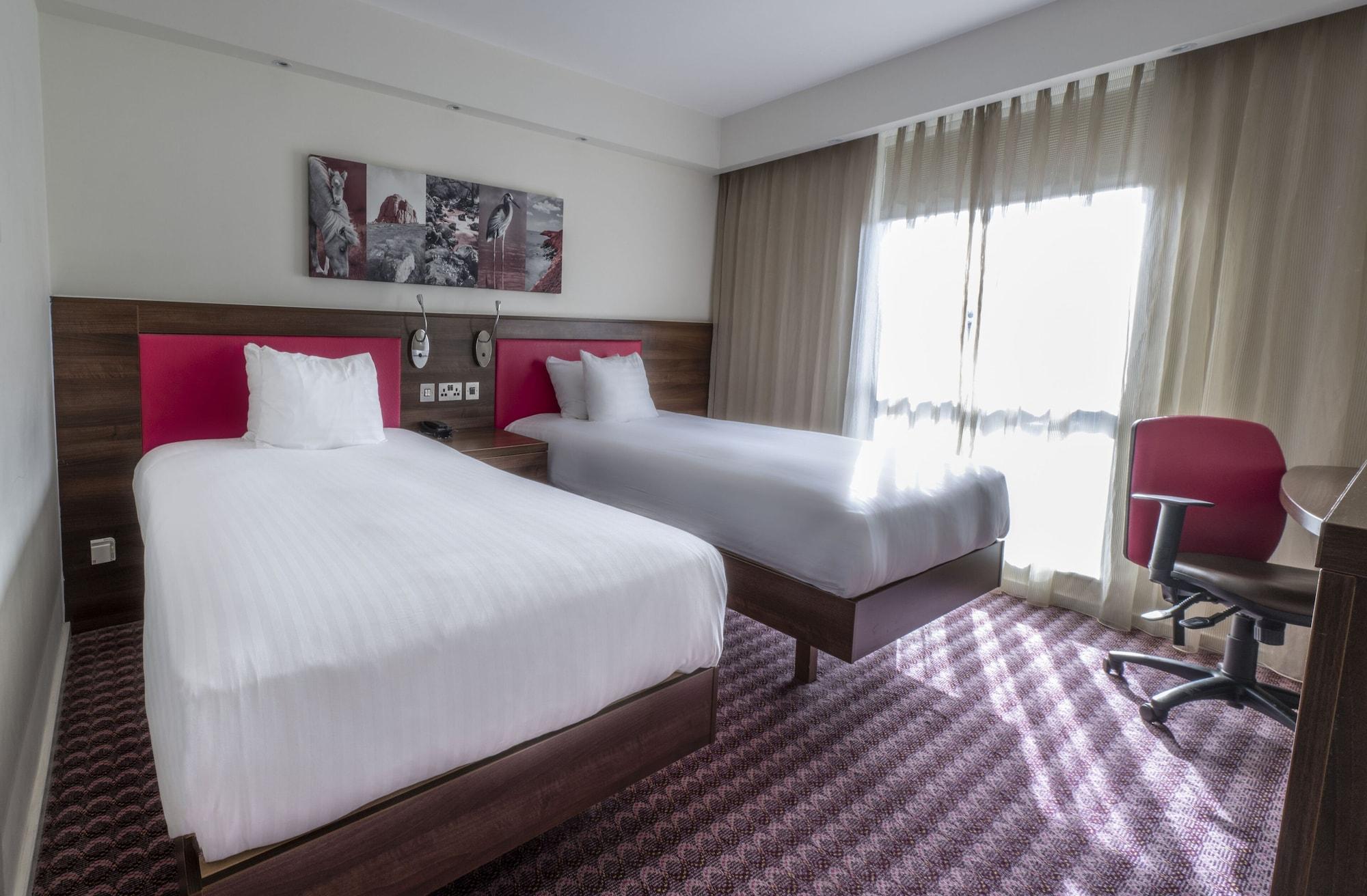 Hampton By Hilton Exeter Airport Hotel Woodbury Екстериор снимка