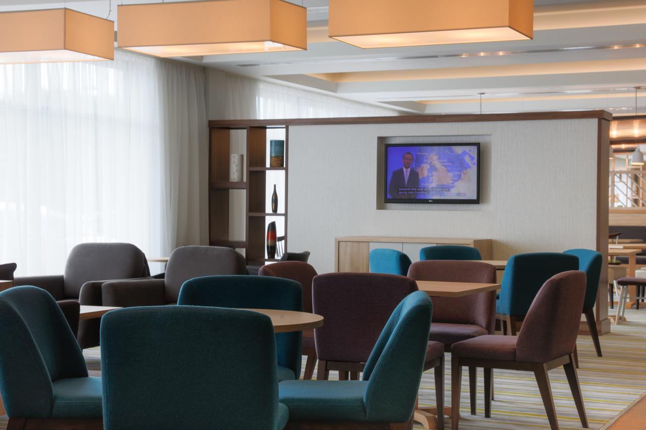 Hampton By Hilton Exeter Airport Hotel Woodbury Екстериор снимка