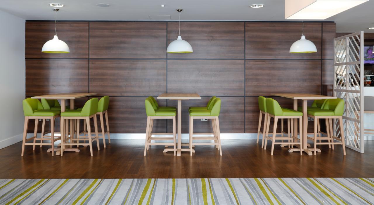 Hampton By Hilton Exeter Airport Hotel Woodbury Екстериор снимка