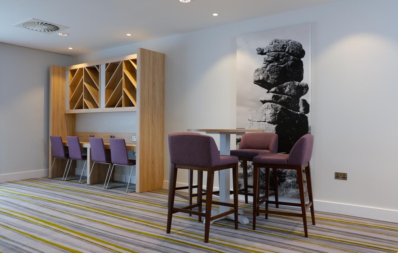 Hampton By Hilton Exeter Airport Hotel Woodbury Екстериор снимка