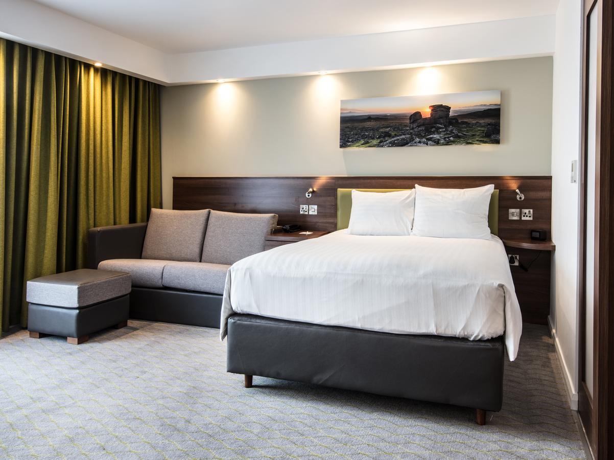 Hampton By Hilton Exeter Airport Hotel Woodbury Екстериор снимка